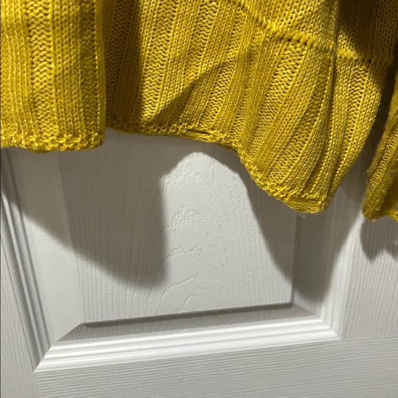 Easel Yellow Multicolor Patterned Sweater - Picture 3 of 4